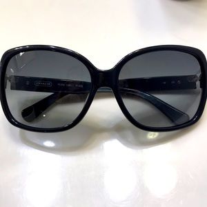 COACH sunglasses with case